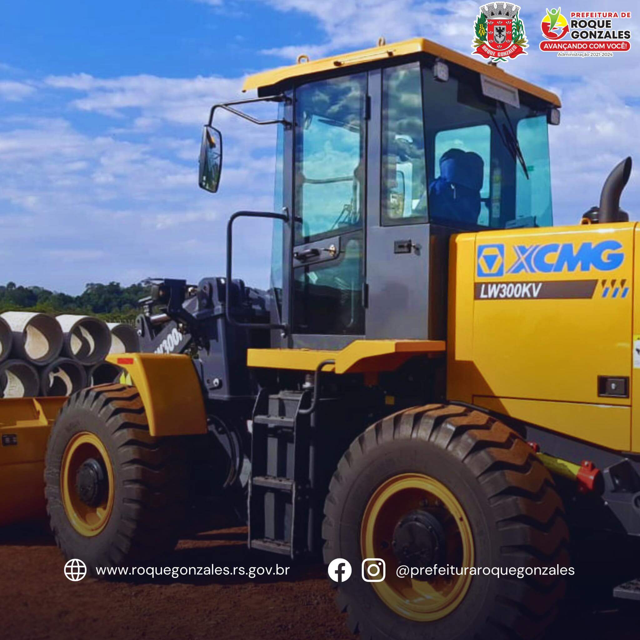 <p>ROQUE GONZALES RECEBEU NESTA TER&Ccedil;A-FEIRA, 21, A NOVA P&Aacute; CARREGADEIRA XCMG LW300KV</p>