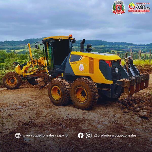 <p>A ADMINISTRA&Ccedil;&Atilde;O MUNICIPAL REALIZA A RECUPERA&Ccedil;&Atilde;O E A MANUTEN&Ccedil;&Atilde;O DA ESTRADA GERAL DA LINHA SOBRADO</p>