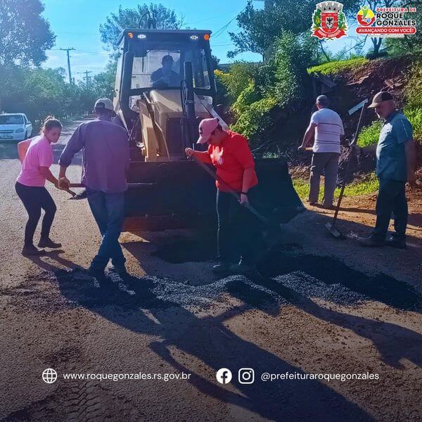 <p>REALIZADA OPERA&Ccedil;&Atilde;O TAPA-BURACOS NA RODOVIA MUNICIPAL ENGENHEIRO JOS&Eacute; CHAGAS DA SILVA J&Uacute;NIOR</p>