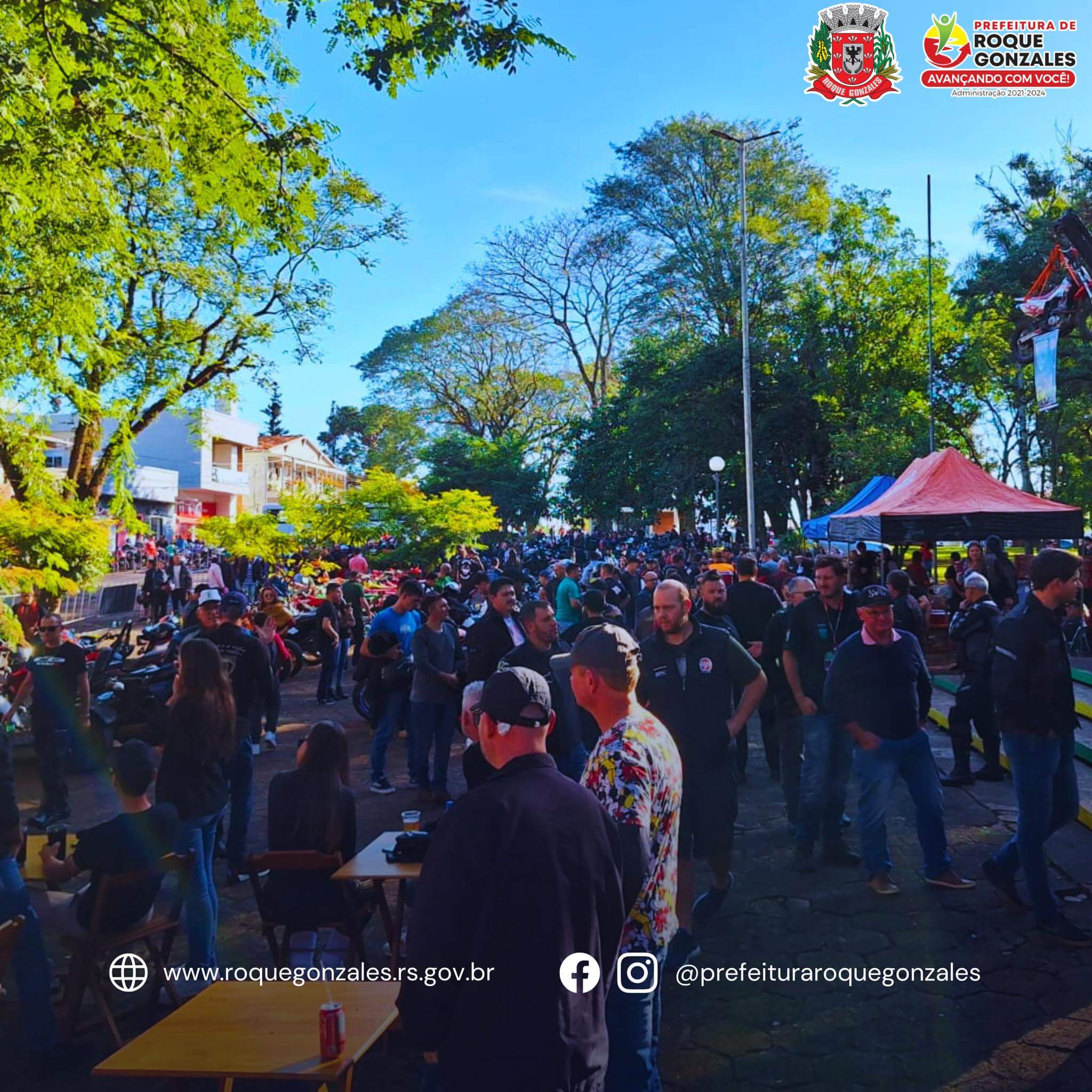 <p>GRANDE EVENTO NA PRA&Ccedil;A ADAIR VICENTE DE BRUM RE&Uacute;NE BOM P&Uacute;BLICO EM ROQUE GONZALES</p>