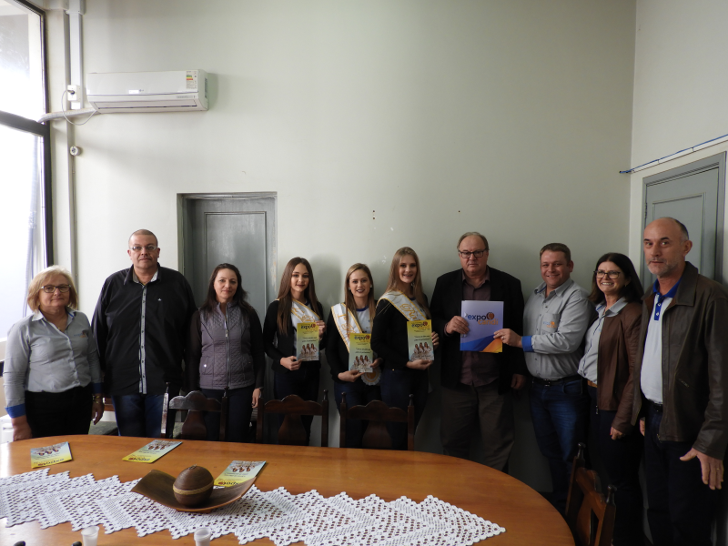 COMITIVA DA EXPOCANDI 2019 VISITOU ROQUE GONZALES