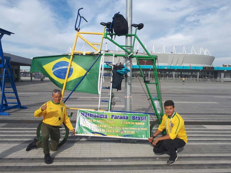 ADMINISTRAÇÃO MUNICIPAL PROMOVE SHOW BICICLETAS EM FRENTE A PREFEITURA