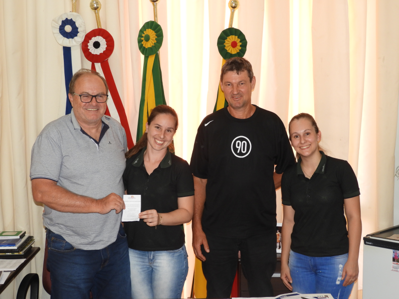 PREFEITO RECEBE CONVITE PARA INAUGURAÇÃO DE AGÊNCIA DA CRESOL