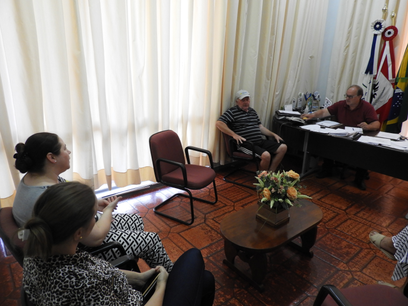 PREFEITO ASSINA DECRETO QUE DISPÕE SOBRE MEDIDAS DE PREVENÇÃO AO CONTÁGIO PELO NOVO CORONAVÍRUS