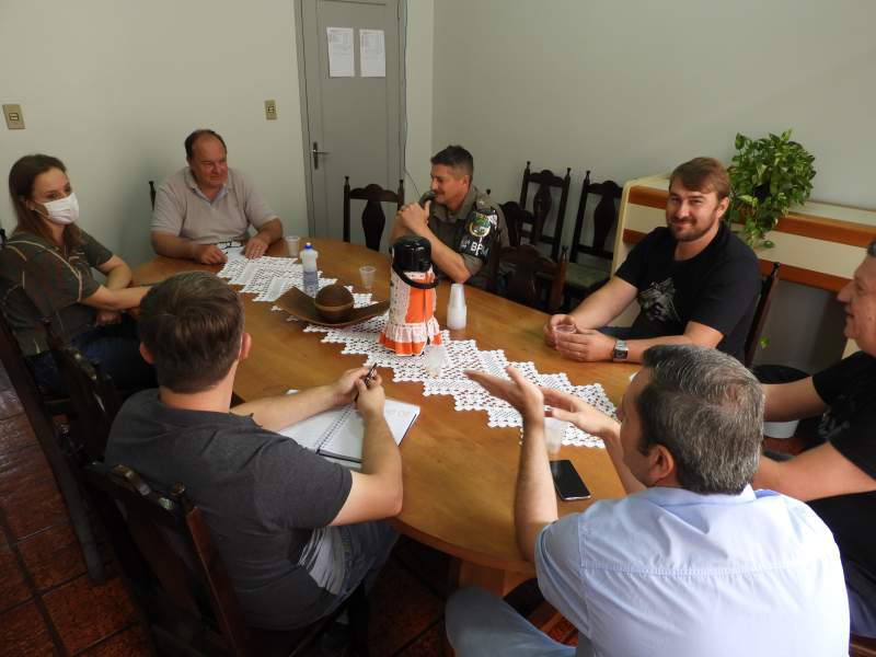 REUNIÃO DO COMITÊ DE ENFRENTAMENTO AO COVID-19 DEBATE NOVAS MEDIDAS