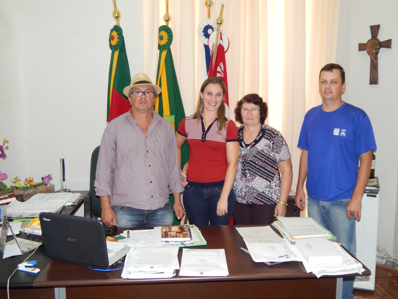 AGRADECIMENTO PELOS RELEVANTES SERVIÇOS PRESTADOS.