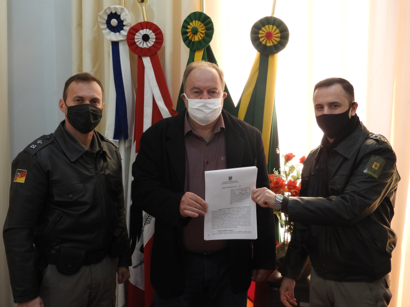  ASSINADO TERMO DE COOPERAÇÃO ENTRE O ESTADO DO RIO GRANDE DO SUL E ROQUE GONZALES PARA INSTALAÇÃO DE VIDEOMONITORAMENTO