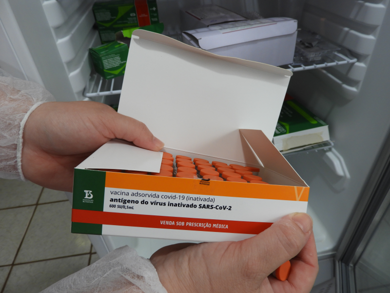 ROQUE GONZALES DÁ INÍCIO À VACINAÇÃO CONTRA A COVID-19