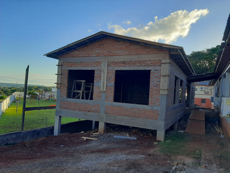 Prosseguem as obras das novas salas de aula da Escola Municipal Santo Antônio de Pádua