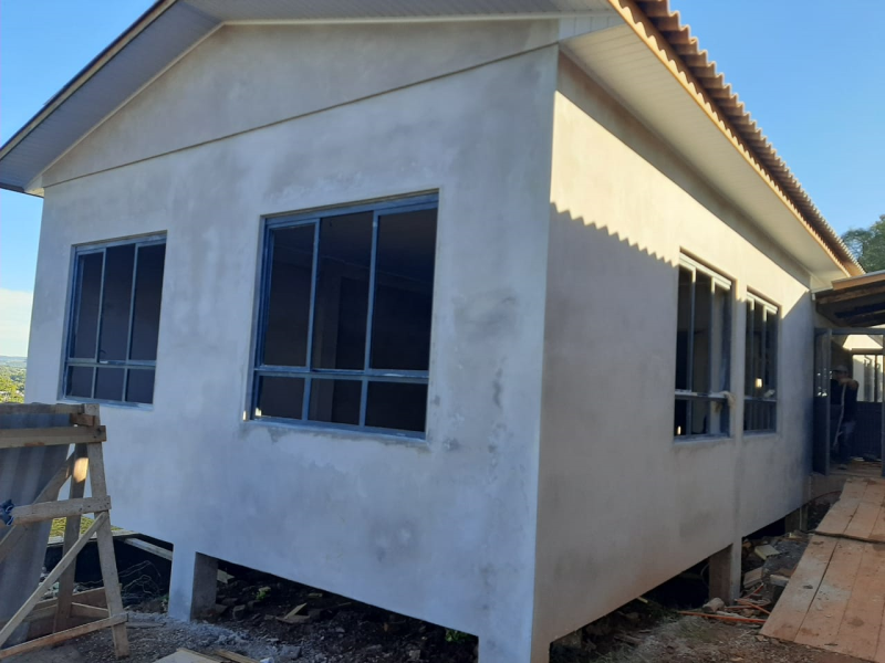 Prosseguem as obras das salas de aula da Escola Santo antônio de pádua