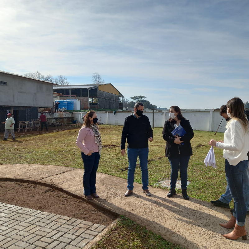 Iniciam as obras de ampliação da EMEI Menino Jesus