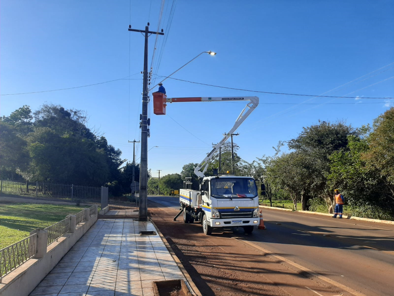 Prefeitura segue com a modernização da iluminação com a implantação de terceira etapa de lâmpadas de LED 