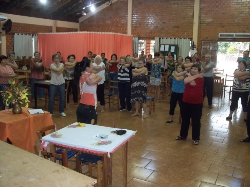ENCONTRO COM GRUPO DA 3ª IDADE REVIVER
