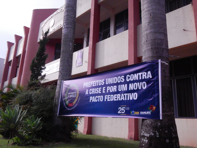 MUNICÍPIO PEDE SUA PARTE NO BOLO TRIBUTÁRIO.