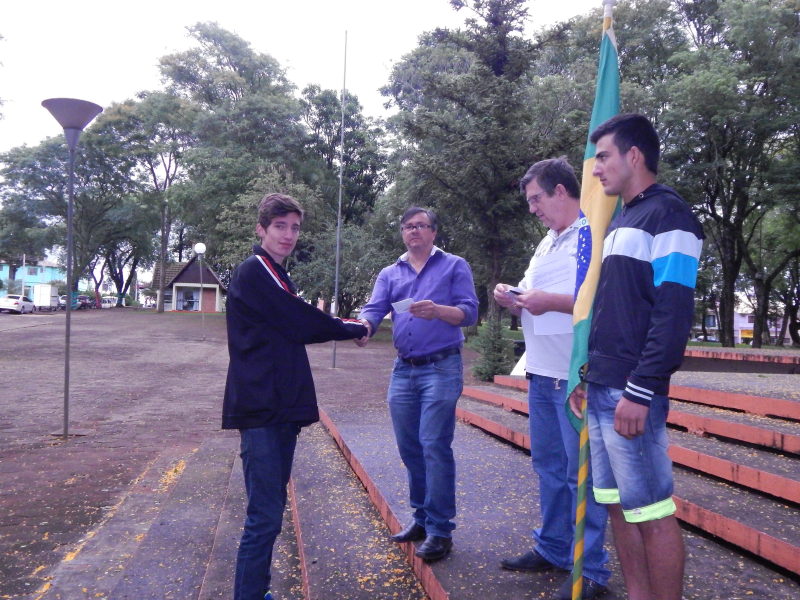 JOVENS DE ROQUE GONZALES SÃO DISPENSADOS DO EXÉRCITO.