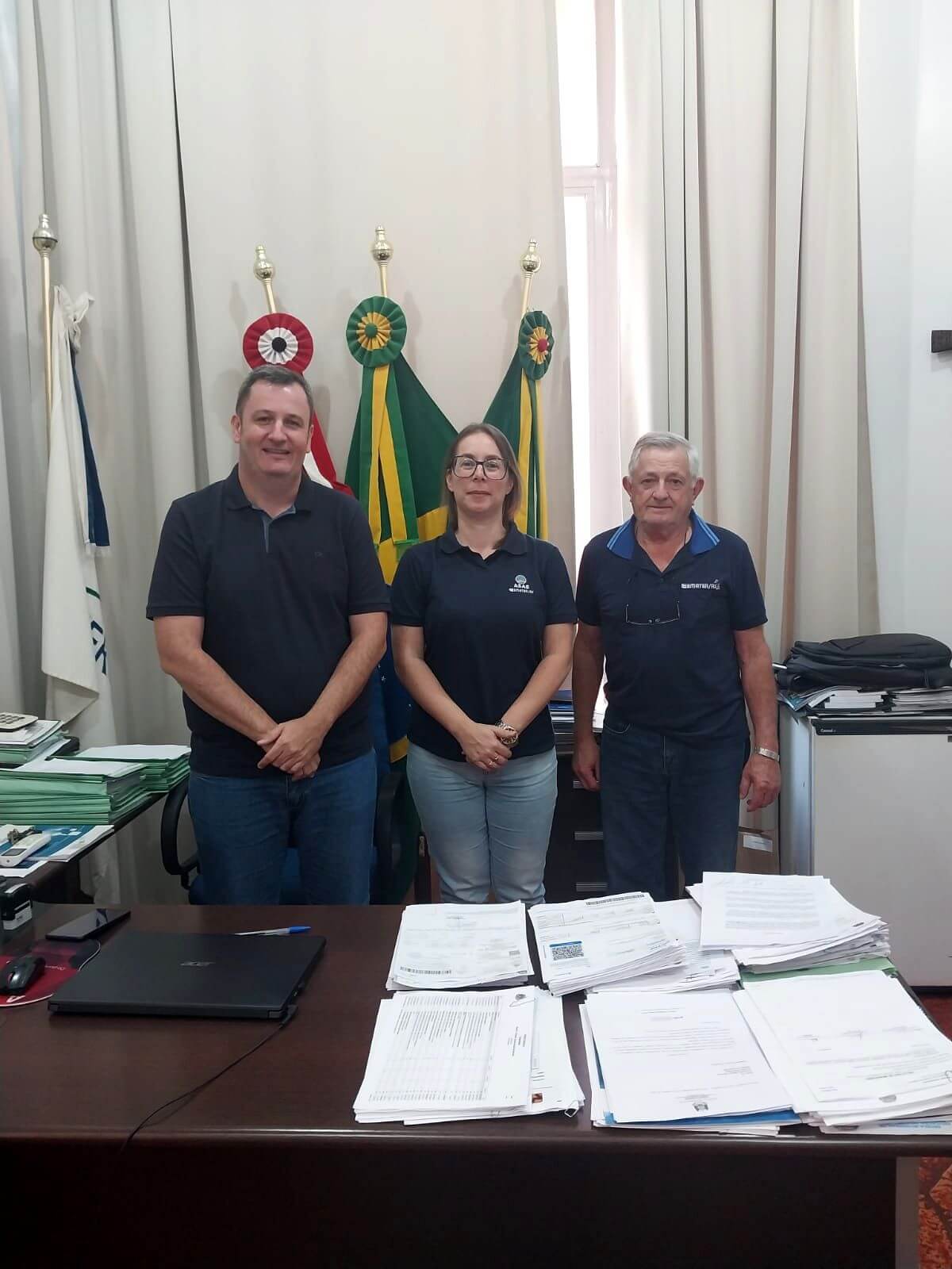 <p>NOVA M&Eacute;DICA VETERIN&Aacute;RIA REFOR&Ccedil;A EQUIPE DA EMATER DE ROQUE GONZALES</p>