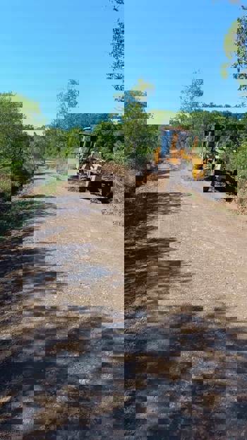 <p>ESTRADAS RURAIS RECEM MELHORIAS PARA GARANTIR MAIS SEGURAN&Ccedil;A E ACESSIBILIDADE</p>