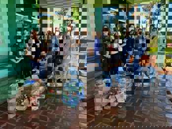 <p>ETAPA SOLID&Aacute;RIA DO CONCURSO DAS SOBERANAS ARRECADA ALIMENTOS PARA INSTITUI&Ccedil;&Otilde;ES DE ROQUE GONZALES</p>