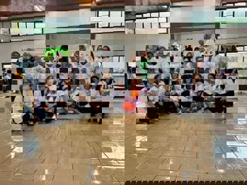 <p>P&Aacute;SCOA VOLUNT&Aacute;RIA LEVA ALEGRIA &Agrave;S CRIAN&Ccedil;AS DE ROQUE GONZALES</p>