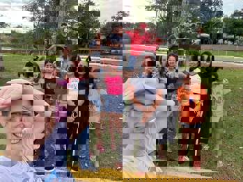 <p>PARTICIPANTES DO SCFV VIVENCIAM DIA DE INTEGRA&Ccedil;&Atilde;O E MOVIMENTO AO AR LIVRE</p>