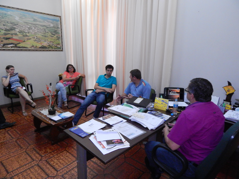 REUNIÃO DE SECRETARIADO COM EXECUTIVO