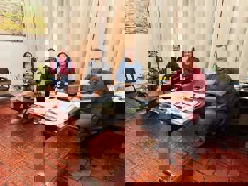 <p>REPRESENTANTES DO SESC VISITAM GABINETE DO PREFEITO PARA APRESENTA&Ccedil;&Atilde;O DE PROJETOS</p>