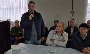 <p>PREFEITO FERNANDO MATTES MACHRY PARTICIPA DE IMPORTANTE REUNI&Atilde;O PROMOVIDA PELA CERMISS&Otilde;ES</p>