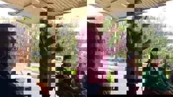 <p>PROJETO DE ALIMENTA&Ccedil;&Atilde;O SAUD&Aacute;VEL NA MELHOR IDADE TEM IN&Iacute;CIO NA COMUNIDADE DE ESQUINA EMANUEL</p>