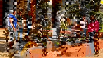 <p><span class="html-span xexx8yu xyri2b x18d9i69 x1c1uobl x1hl2dhg x16tdsg8 x1vvkbs x3nfvp2 x1j61x8r x1fcty0u xdj266r xat24cr xm2jcoa x1mpyi22 xxymvpz xlup9mm x1kky2od"><img class="xz74otr x15mokao x1ga7v0g x16uus16 xbiv7yw" src="https://static.xx.fbcdn.net/images/emoji.php/v9/tf0/1/16/1f338.png" alt="🌸" width="16" height="16" /></span> VOLUNT&Aacute;RIAS EM A&Ccedil;&Atilde;O &ndash; FLORES QUE ESPALHAM ALEGRIA <span class="html-span xexx8yu xyri2b x18d9i69 x1c1uobl x1hl2dhg x16tdsg8 x1vvkbs x3nfvp2 x1j61x8r x1fcty0u xdj266r xat24cr xm2jcoa x1mpyi22 xxymvpz xlup9mm x1kky2od"><img class="xz74otr x15mokao x1ga7v0g x16uus16 xbiv7yw" src="https://static.xx.fbcdn.net/images/emoji.php/v9/tf0/1/16/1f338.png" alt="🌸" width="16" height="16" /></span></p>