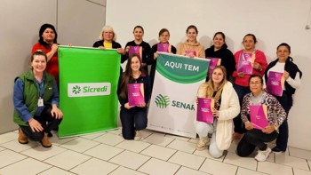 <p>ADMINISTRA&Ccedil;&Atilde;O MUNICIPAL VALORIZA O PROTAGONISMO FEMININO COM ENCERRAMENTO DO CURSO "MULHERES EM CAMPO"</p>