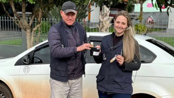 <p>AGENTES DE ENDEMIAS INSTALAM ARMADILHAS NO PER&Iacute;METRO URBANO PARA MAPEAR FOCOS DO AEDES AEGYPTI</p>