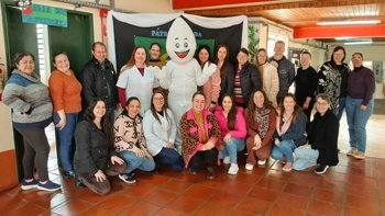 <p>Z&Eacute; GOTINHA VISITA A ESCOLA SANTO ANT&Ocirc;NIO DE P&Aacute;DUA: VACINA&Ccedil;&Atilde;O EM DIA &Eacute; SA&Uacute;DE GARANTIDA</p>