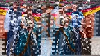 <p>SOBERANAS DE ROQUE GONZALES PARTICIPAM DA ABERTURA DA 29&ordf; OKTOBERFEST MISS&Otilde;ES</p>