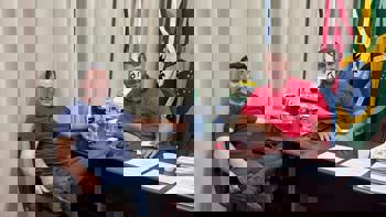 <p>PREFEITO EM EXERC&Iacute;CIO RECEBE PRESIDENTE DO SINDICATO DOS TRABALHADORES RURAIS DE ROQUE GONZALES</p>