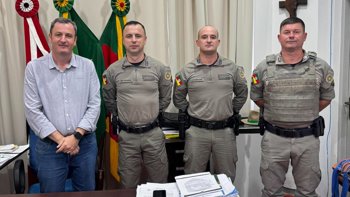 <p>PREFEITO RECEBE COMANDO DO 14&ordm; BPM PARA ALINHAR A&Ccedil;&Otilde;ES DE SEGURAN&Ccedil;A NA TEMPORADA DA PRAINHA E R&Eacute;VEILLON</p>