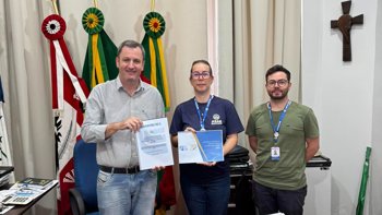 <p>ADMINISTRA&Ccedil;&Atilde;O MUNICIPAL RECEBE RELAT&Oacute;RIO E PLANO DE TRABALHO DA EMATER</p>