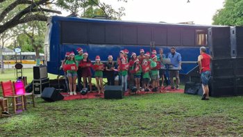<p>NOITE DE NATAL NO RINC&Atilde;O VERMELHO &Eacute; MARCADO POR F&Eacute;, CULTURA E CONFRATERNIZA&Ccedil;&Atilde;O</p>