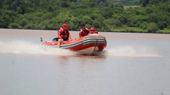 <p>11&ordm; BATALH&Atilde;O DE BOMBEIROS MILITAR REALIZA TREINAMENTO COM EMBARCA&Ccedil;&Otilde;ES EM ROQUE GONZALES</p>