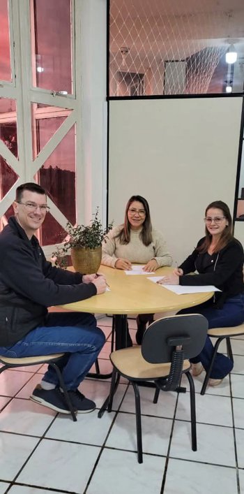 ROQUE GONZALES REALIZA REUNIÃO DE TRABALHO DA COMISSÃO GESTORA DO PLANO MUNICIPAL DE EDUCAÇÃO 2026-2036