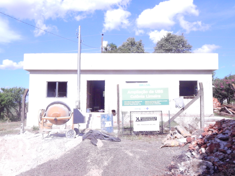 UNIDADE BÁSICA DE SAÚDE EM FASE DE ACABAMENTO.