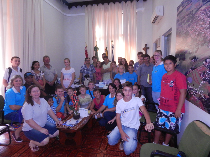 Escola Municipal de Ensino Fundamental Nossa Srª da Saúde Visita Prefeitura