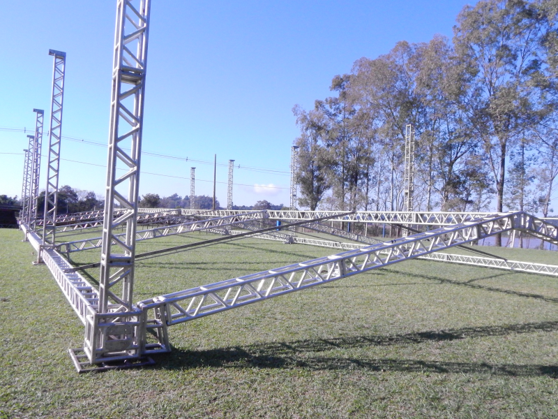 SEGUEM OS PREPARATIVOS PARA A EXPOROQUE.