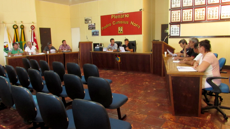 1ª REUNIÃO EXTRAORDINÁRIA DA CÂMARA OCORREU NESTA QUINTA