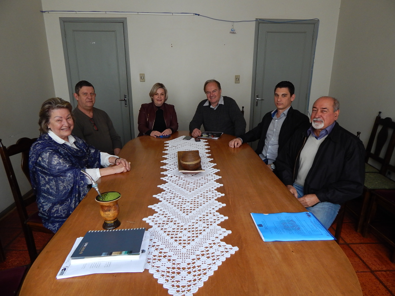 PREFEITO RECEBE VISITA DO HOSPITAL SÃO LUIZ