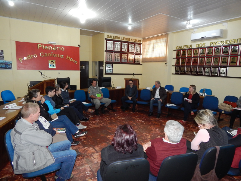 REUNIÃO DA RAE COM PRESENÇA DO PROMOTOR DE JUSTIÇA