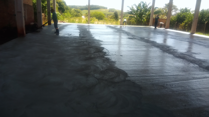 QUADRAS COBERTAS ENCONTRAM-SE EM PROCESSO DE CONCRETAGEM