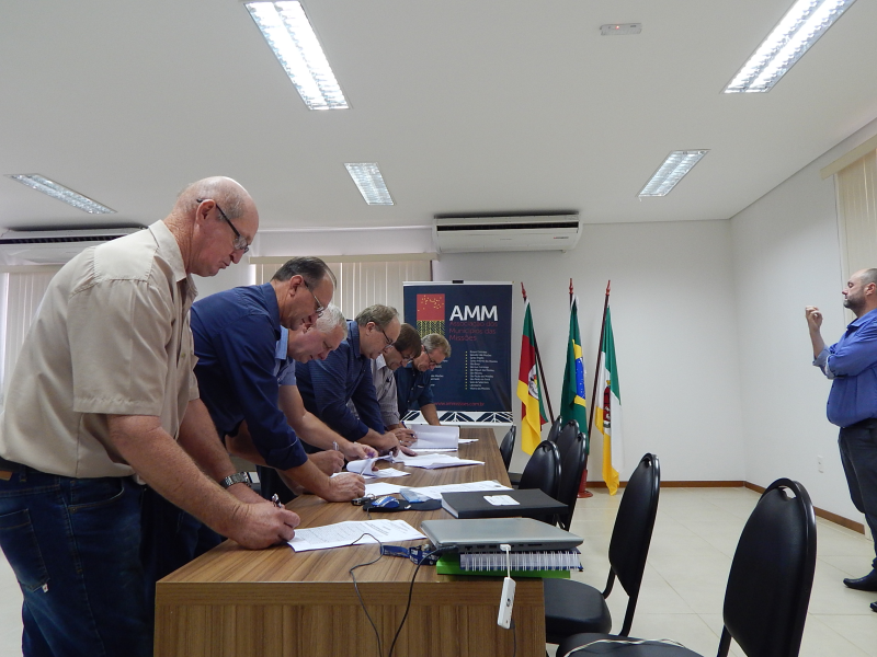 ABRIGO REGIONAL E INSTITUCIONAL DE CRIANÇAS E ADOLESCENTES  SE TORNAR REALIDADE