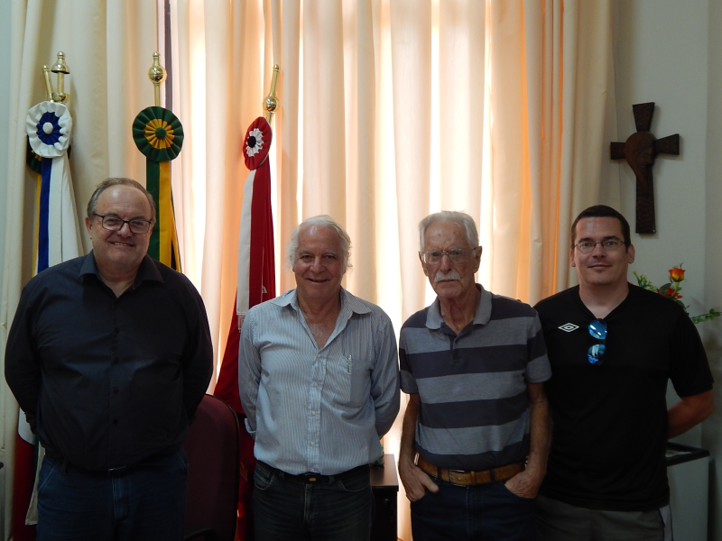 PREFEITO RECEBE A VISITA DO SENHOR HELMUT ROSENTHAL