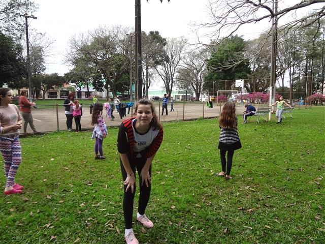 DIA DIFERENTE COM AS CRIANÇAS