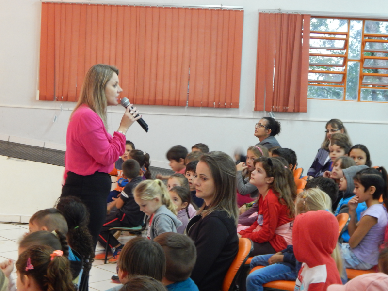 ADMINISTRAÇÃO MUNICIPAL REALIZA ATIVIDADES EM ALUSÃO AO DIA NACIONAL DE COMBATE AO ABUSO E À EXPLORAÇÃO SEXUAL DE CRIANÇAS E ADOLESCENTES